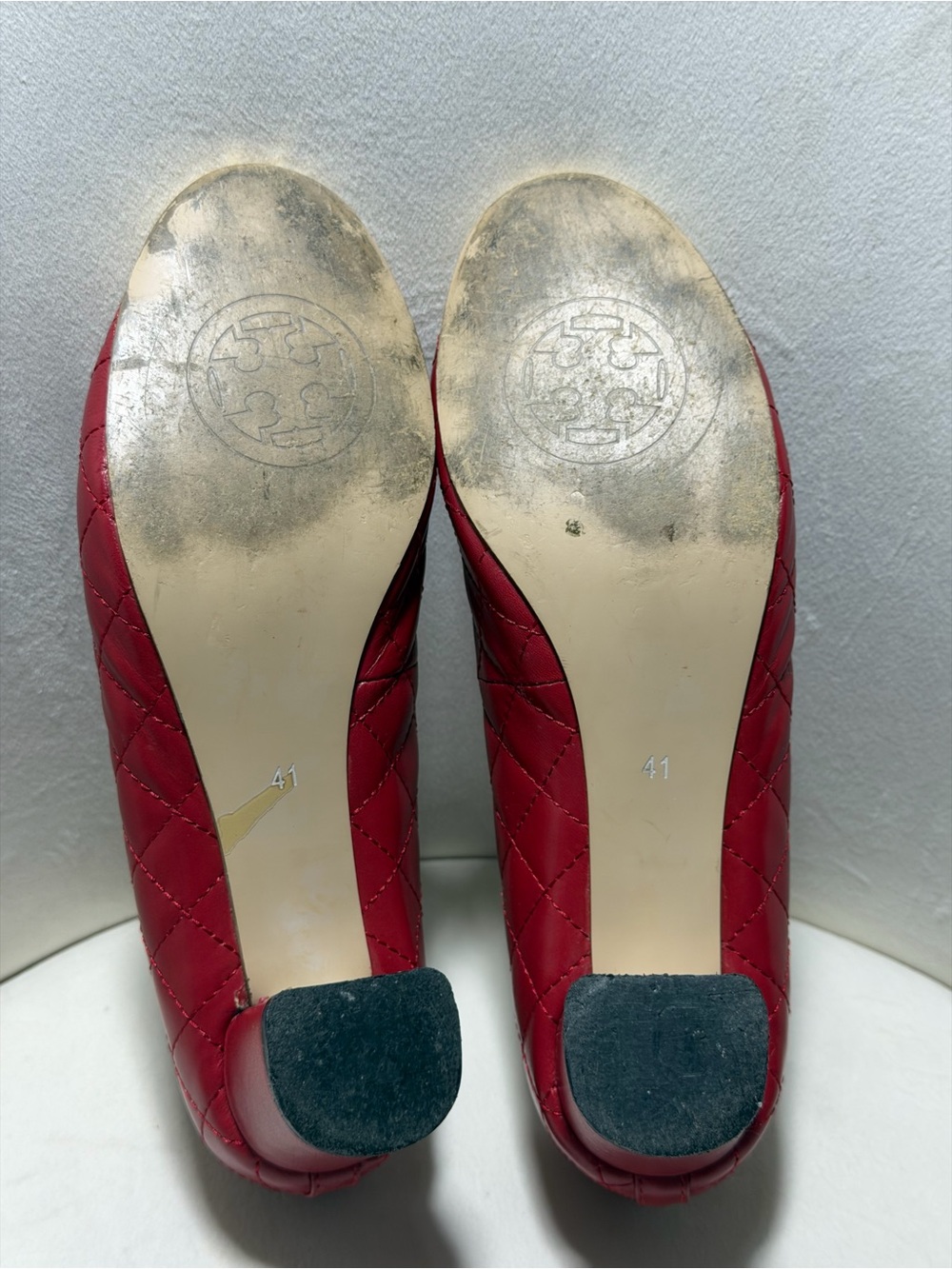 Tory Burch Carrie Red Quilted Leather Gold Cap Toe Block Heel Pump 41 / 10.5 - Picture 11 of 11